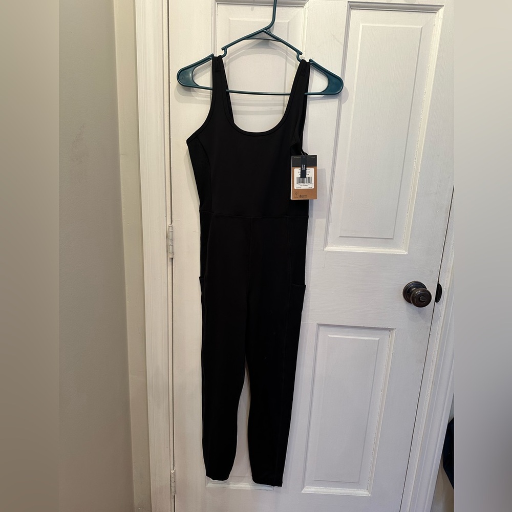 The North Face Women’s Medium long onesie. Black. New, with tags.